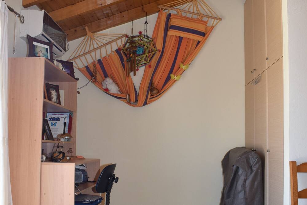 Photo of Bedroom in Melikia