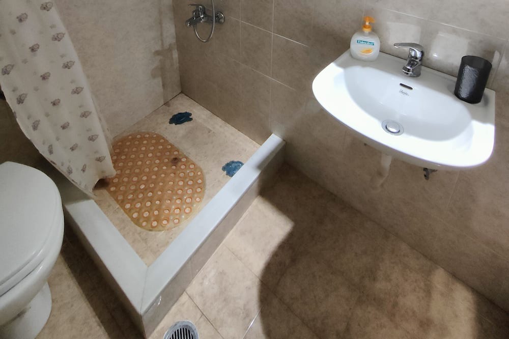 Photo of Bathroom in Mili