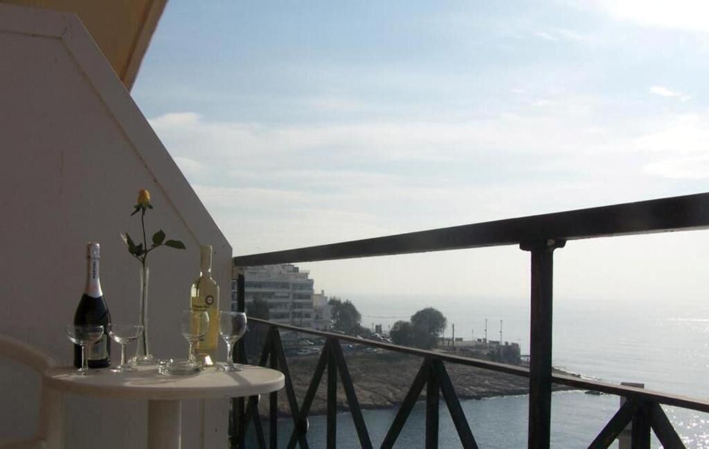 Photo of Patio Balcony in Peiraiki