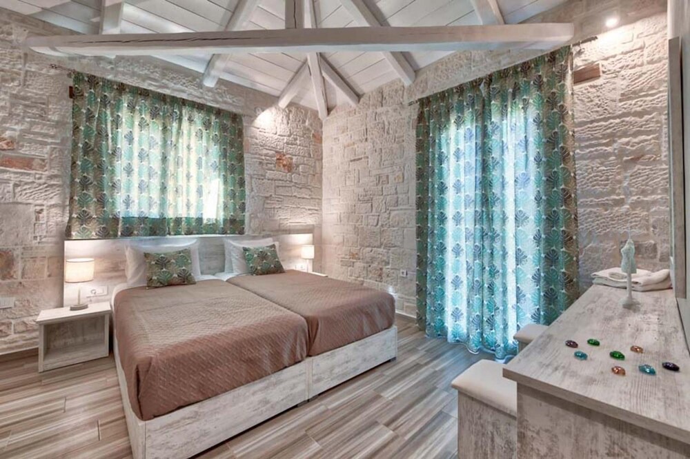 Photo of Bedroom in Alykes