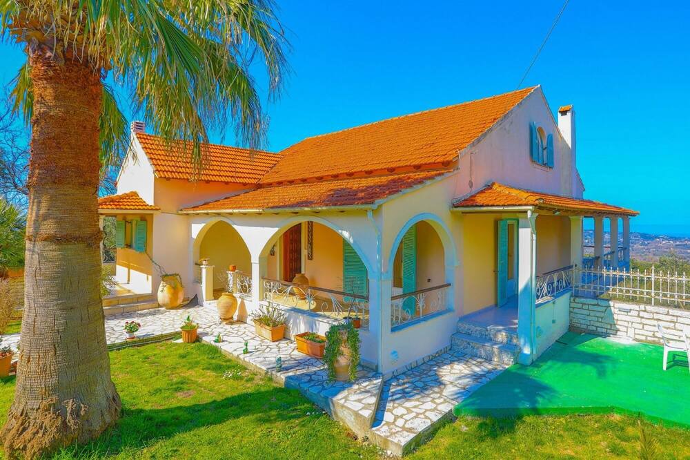 Photo of Outdoor in Petaleia