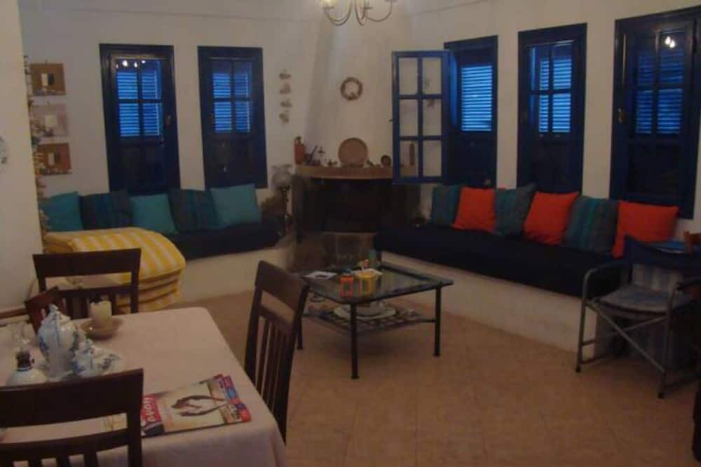 Photo of Livingroom in Sikinos