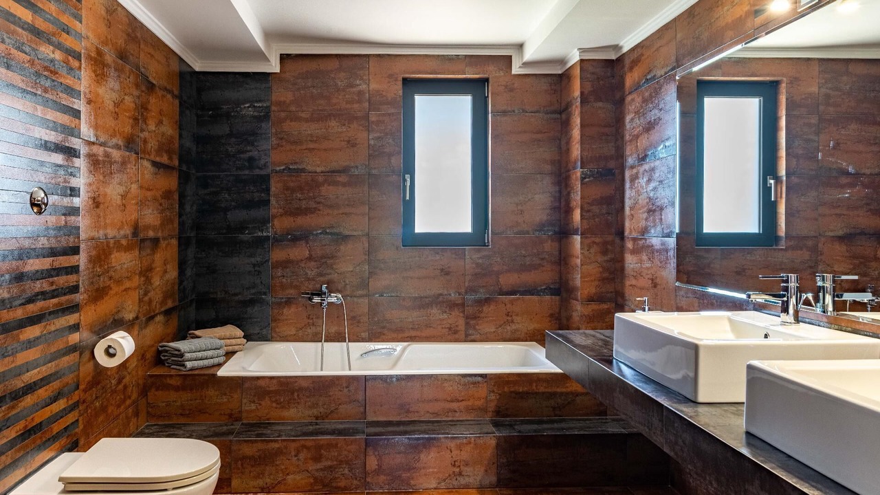 Photo of Bathroom in Alikianos