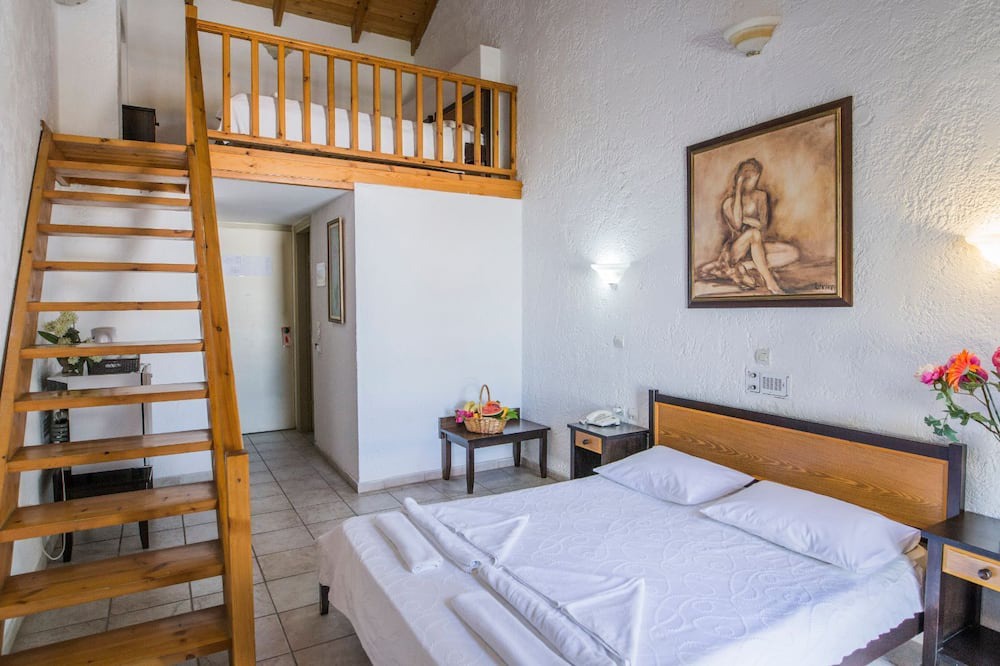 Photo of Bedroom in Platanes