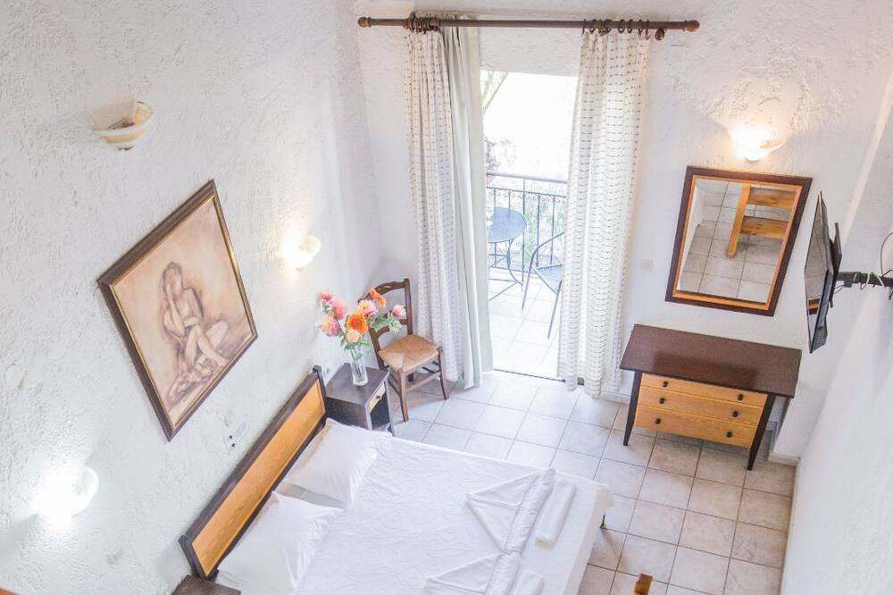 Photo of Bedroom in Platanes