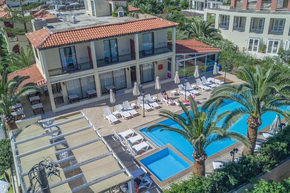 Photo of Outdoor in Platanes