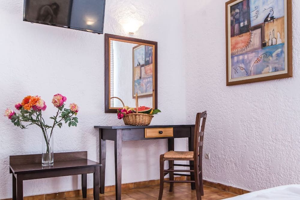 Photo of Bedroom in Platanes