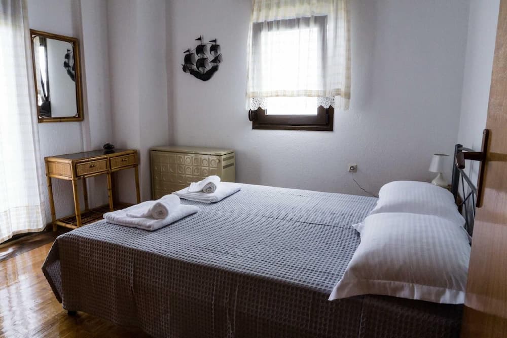 Photo of Bedroom in Pirgadikia