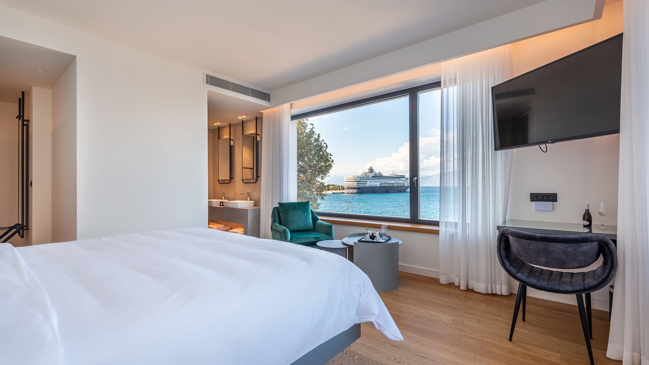 Photo of Bedroom in Aigio