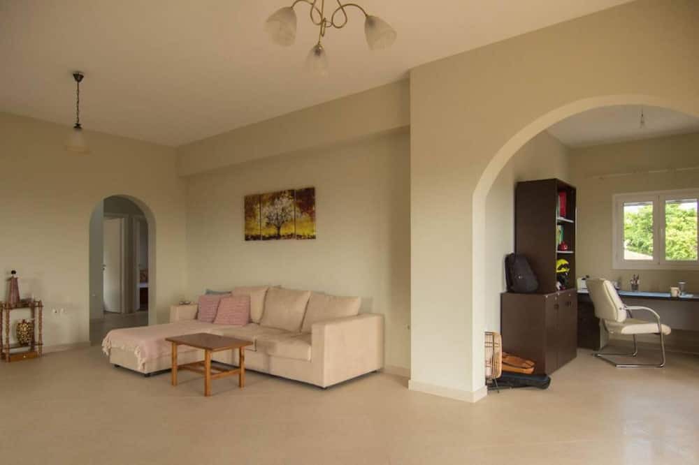 Photo of Livingroom in Katsaraiika