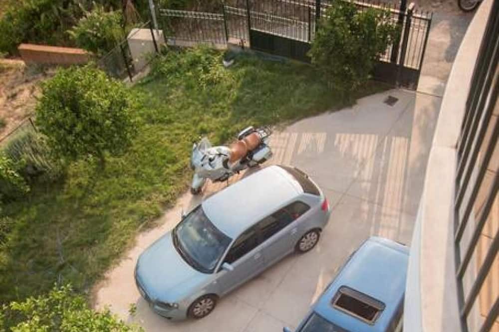 Photo of Outdoor in Katsaraiika