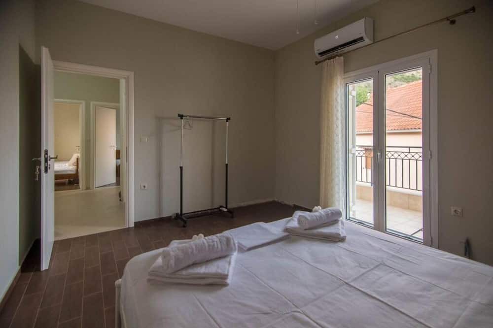 Photo of Bedroom in Katsaraiika