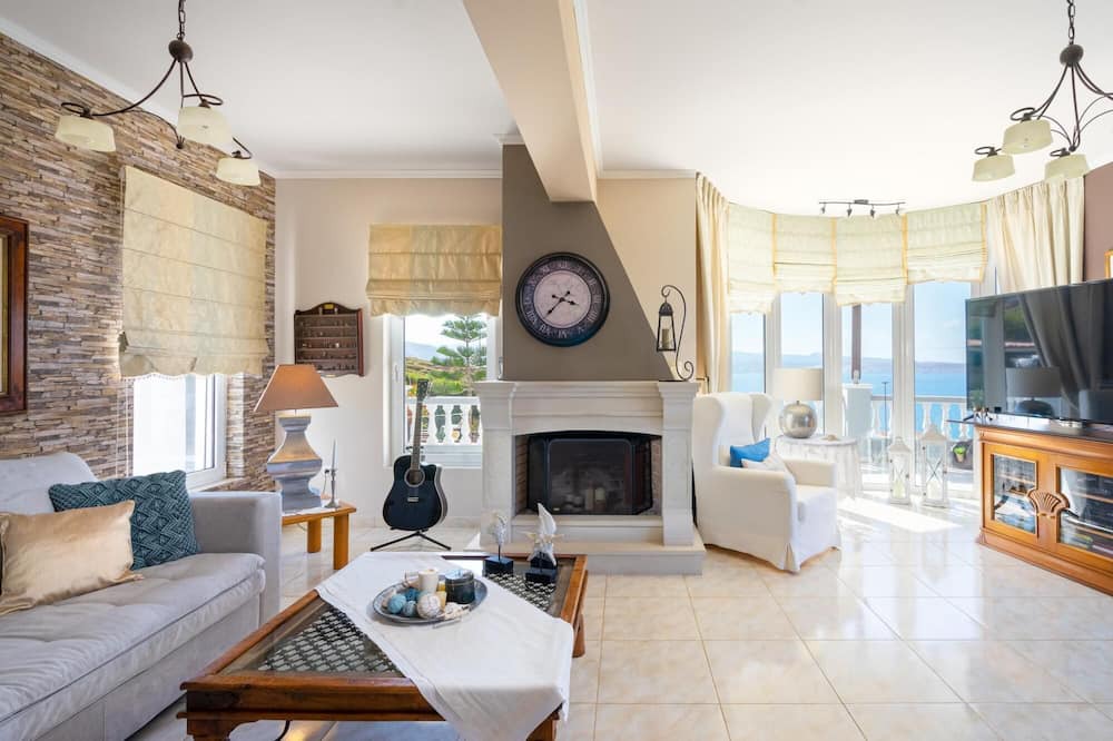 Photo of Livingroom in Sitia