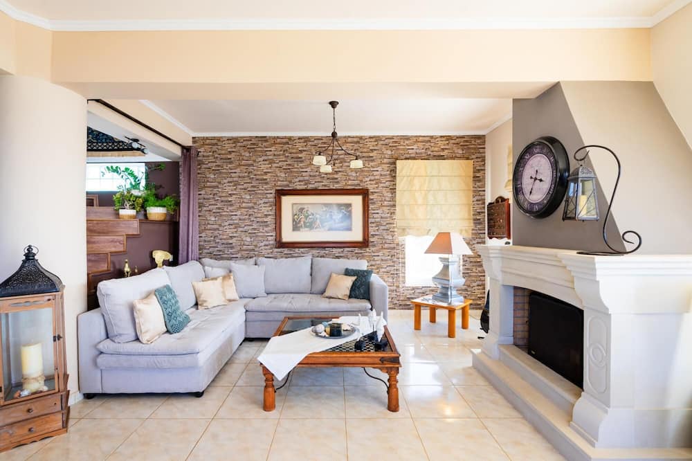 Photo of Livingroom in Sitia