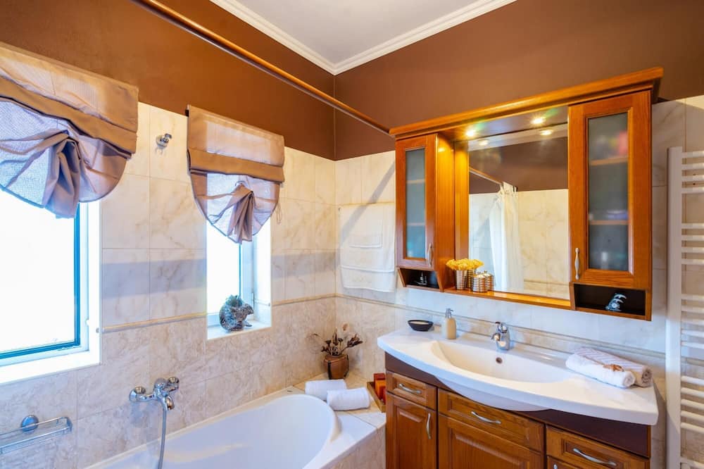 Photo of Bathroom in Sitia