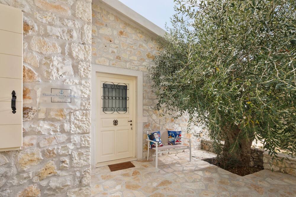 Photo of Others in Gaios