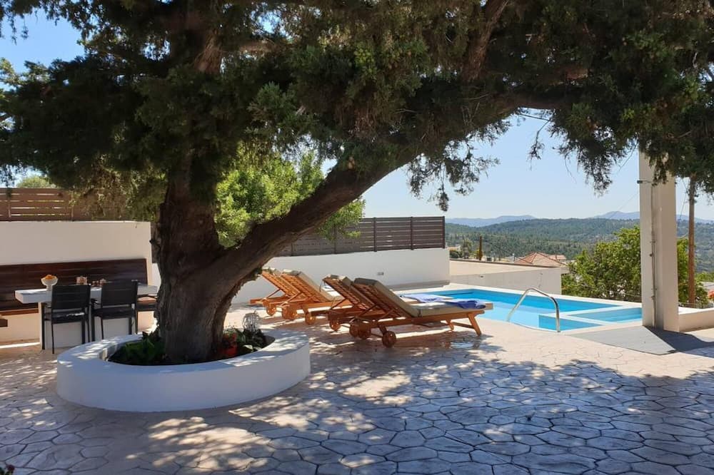 Photo of Outdoor in Monolithos