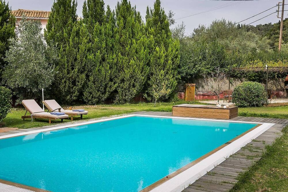 Photo of Outdoor in Mikros Gialos