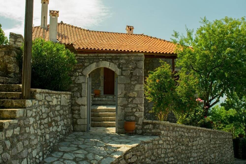 Photo of Outdoor in Raftis
