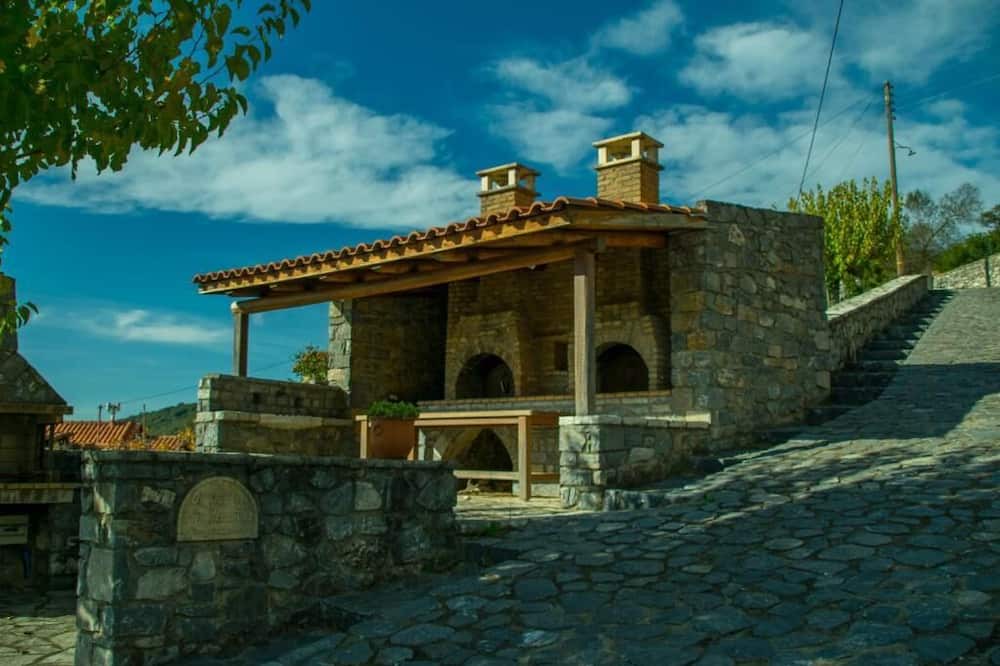 Photo of Outdoor in Raftis