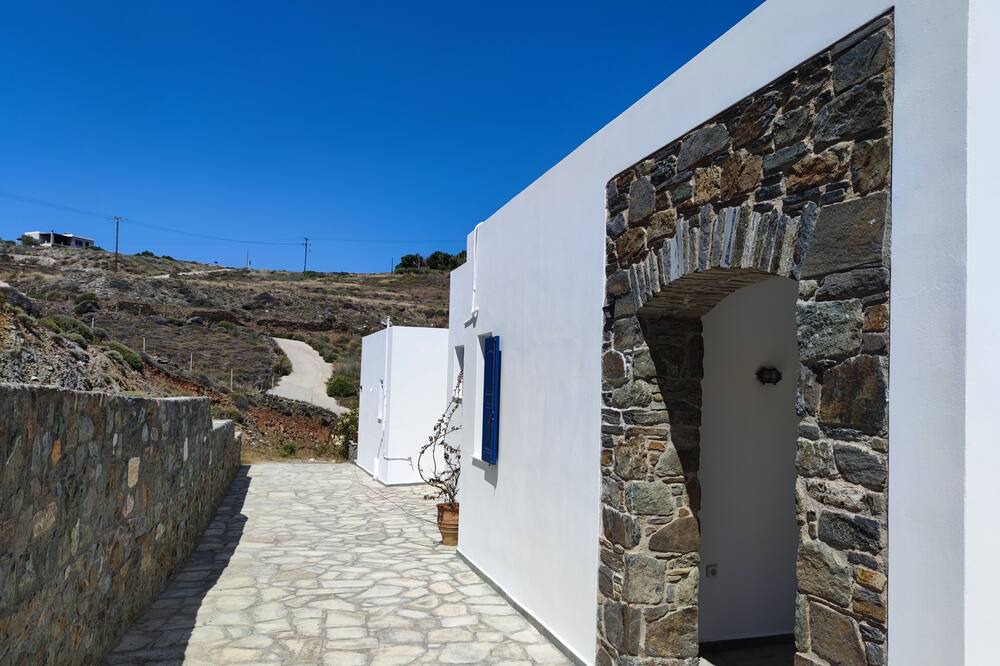Photo of Outdoor in Azolimnos