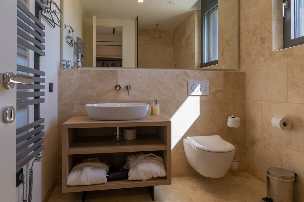 Photo of Bathroom in Pylos-Nestoras