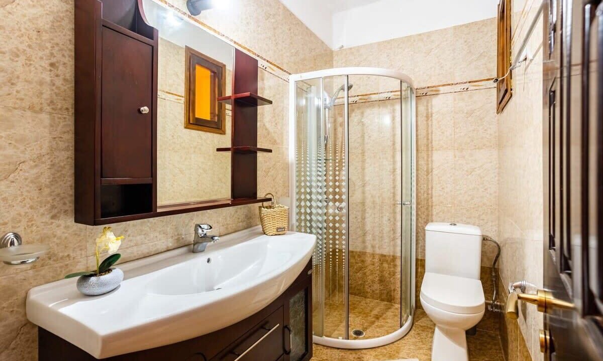 Photo of Bathroom in Lefktron