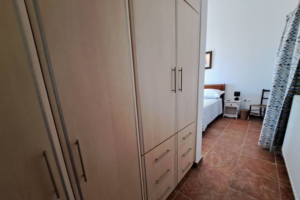 Photo of Bedroom in Ipsos