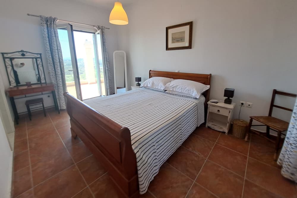 Photo of Bedroom in Ipsos