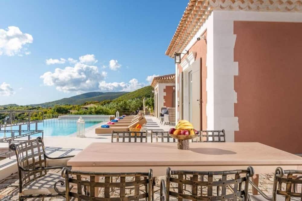 Photo of Outdoor in Skinaria