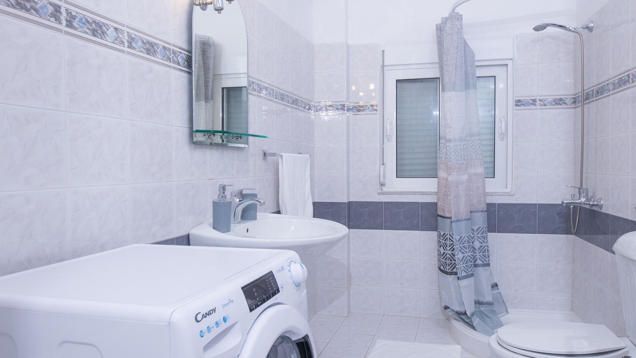 Photo of Bathroom in Asgourou