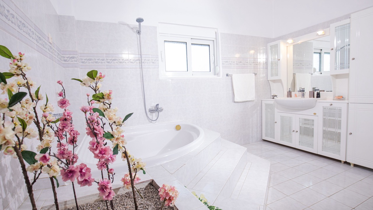 Photo of Bathroom in Asgourou