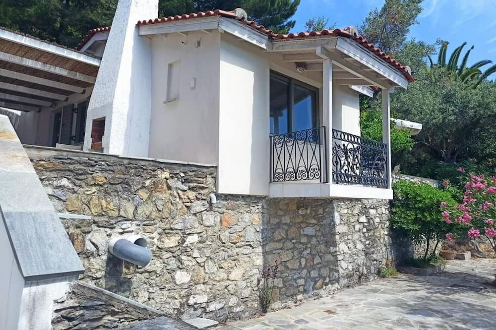 Photo of Outdoor in Katsarou