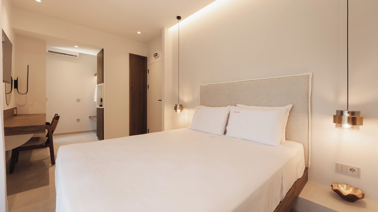 Photo of Bedroom in Polichrono