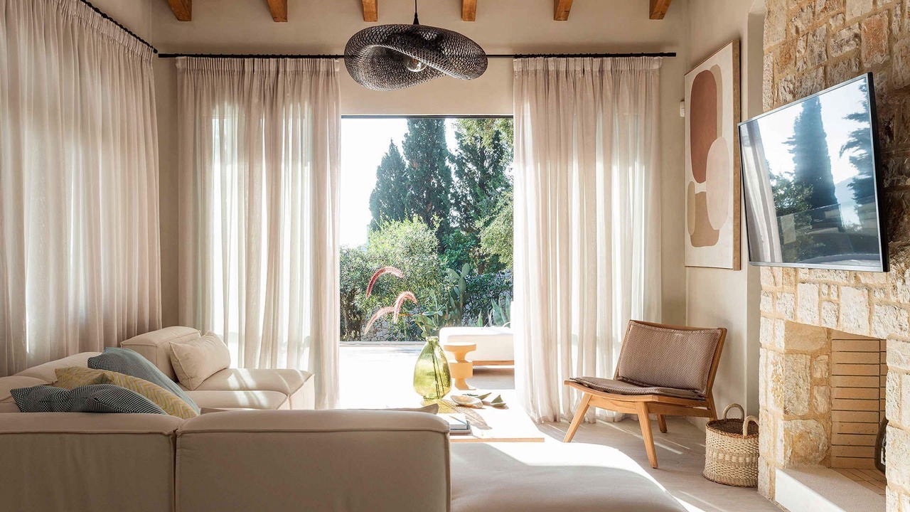 Photo of Livingroom in Petaleia