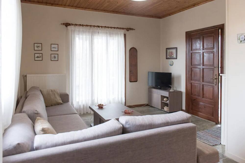 Photo of Livingroom in Artemida