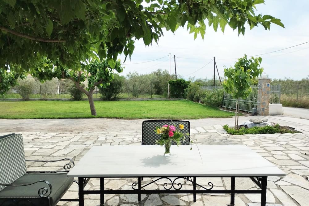Photo of Outdoor in Artemida