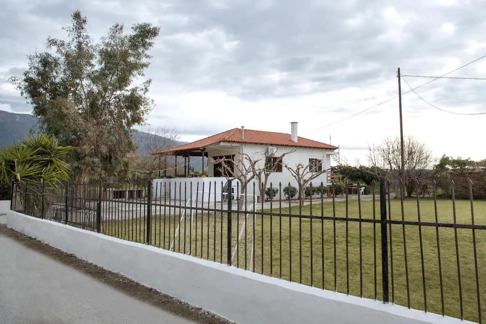 Photo of Outdoor in Artemida
