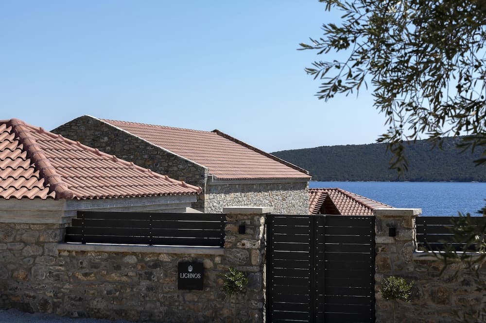 Photo of Outdoor in Sourpi