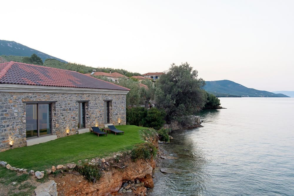 Photo of Outdoor in Sourpi
