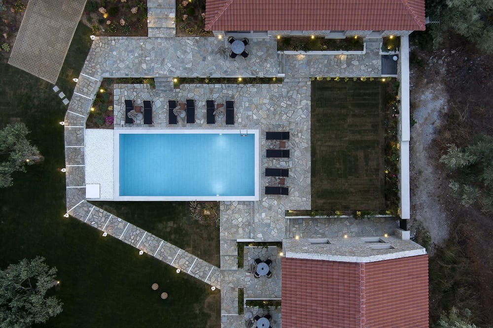 Photo of Outdoor in Sourpi