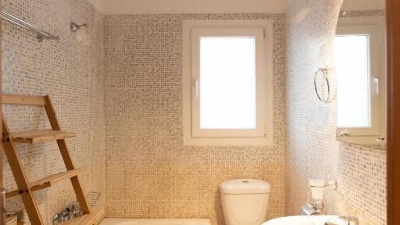 Photo of Bathroom in Ano Mera