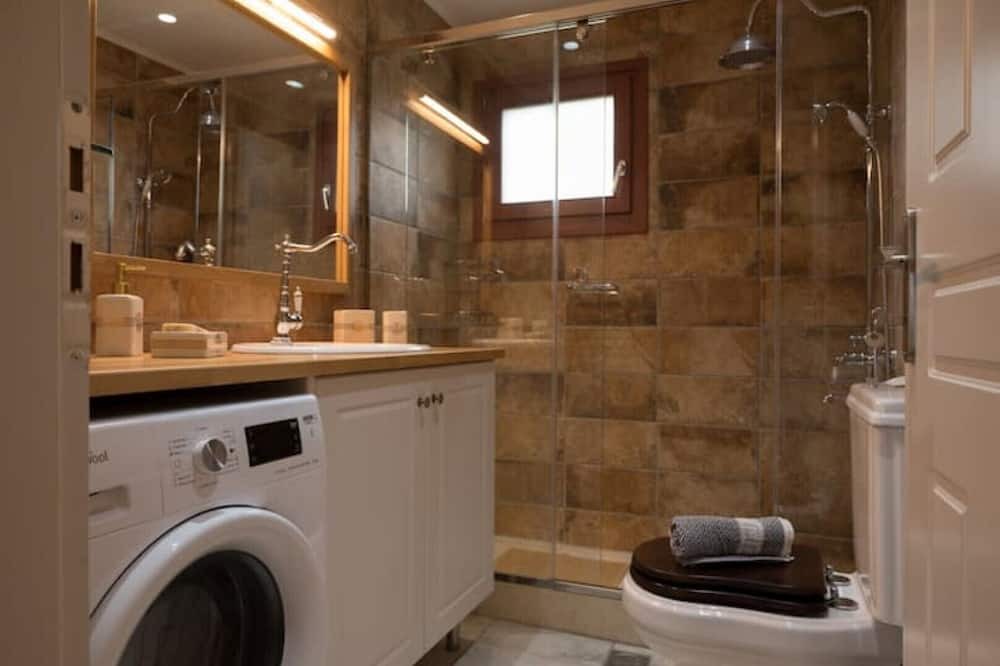 Photo of Bathroom in Gythio