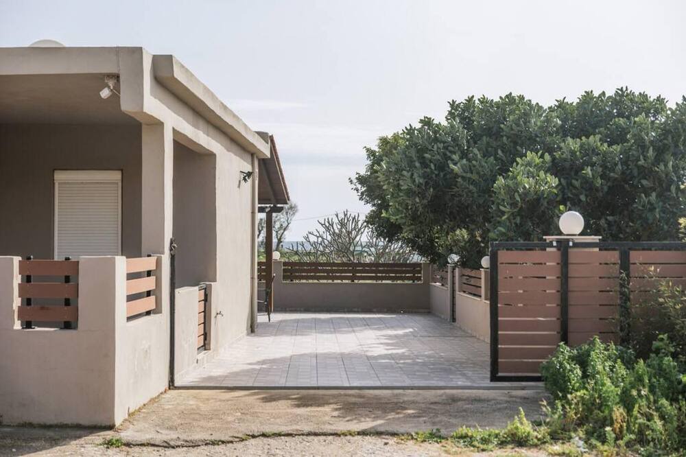 Photo of Outdoor in Kokinos Pirgos