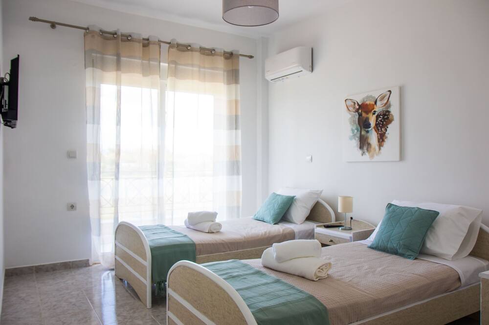 Photo of Bedroom in Asgourou