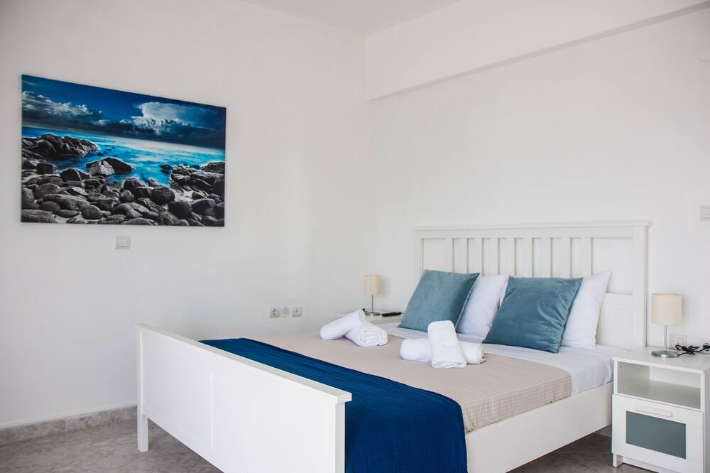 Photo of Bedroom in Asgourou