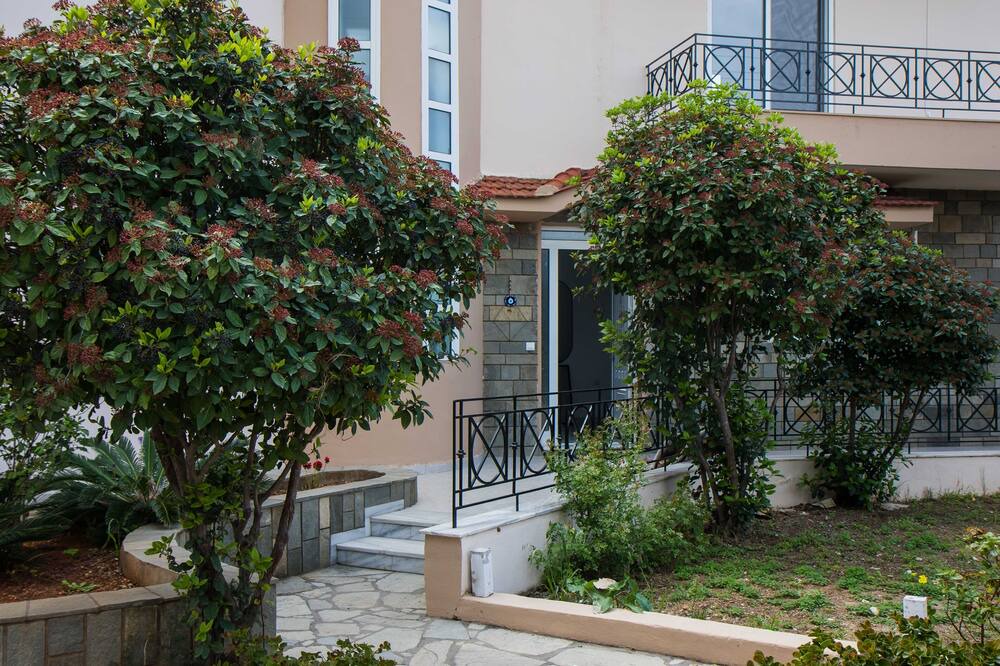Photo of Outdoor in Asgourou