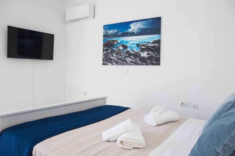 Photo of Bedroom in Asgourou