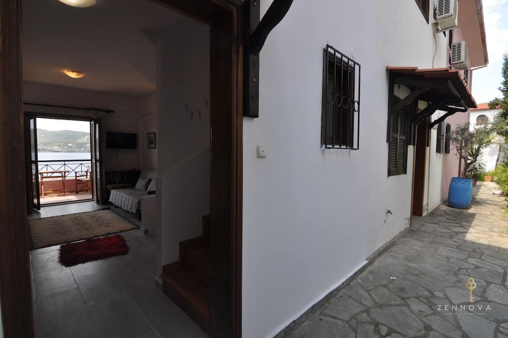 Photo of Bedroom in Pirgadikia