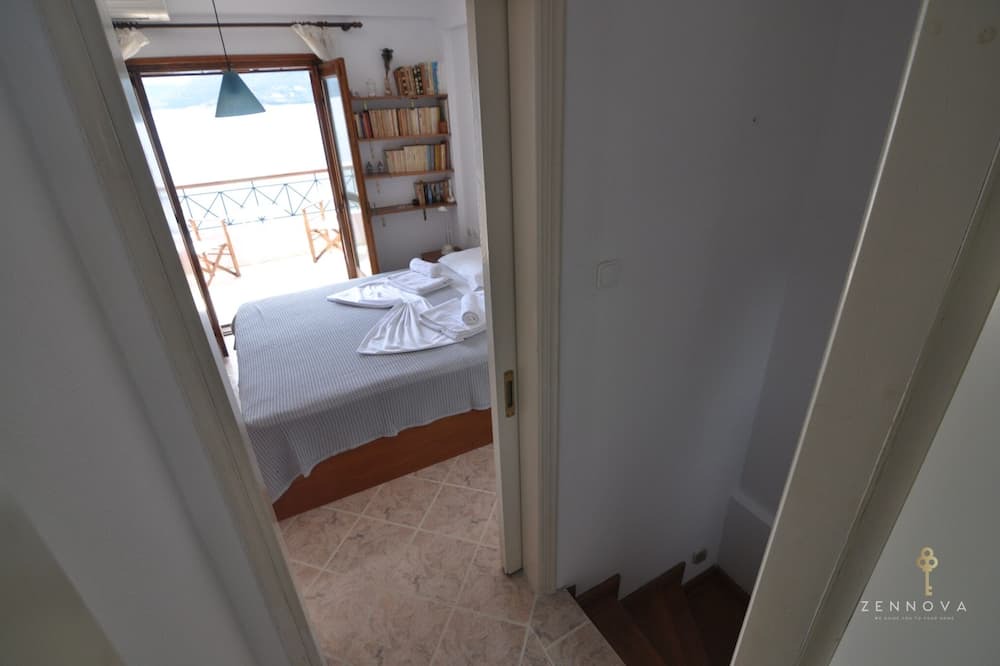 Photo of Bedroom in Pirgadikia